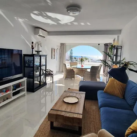 Stilfullt Naera Pool Och Strand. * Nerja