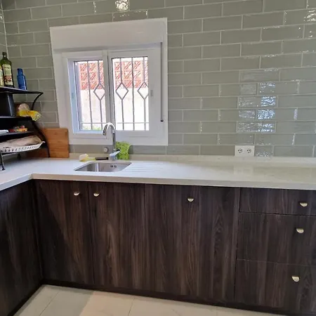 Stilfullt Naera Pool Och Strand. * Нерха